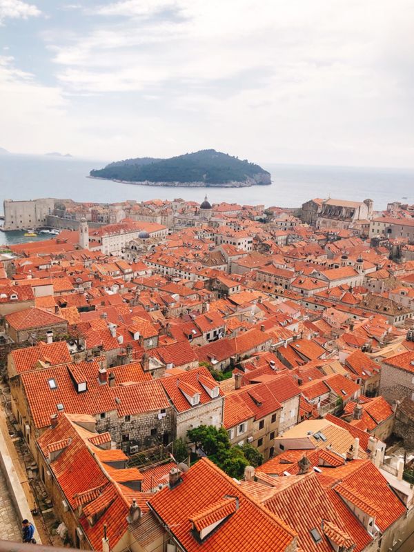 クロアチア・ザグレブ、ドゥブロヴニク、プリトヴィッツェ湖群国立公園「クロアチア」の写真：ドゥブロヴニク、ザグレブ 、プリトヴィッ...