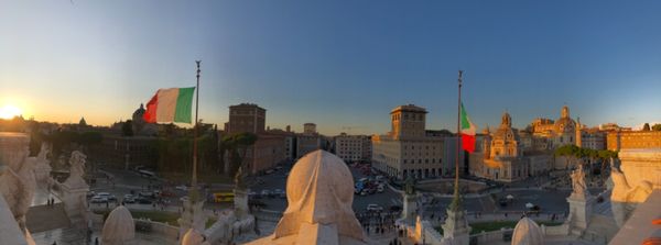 イタリア・ローマ「ヨーロッパひとり旅」の写真：コロッセオは夜も綺麗！
サンピエトロ大聖...