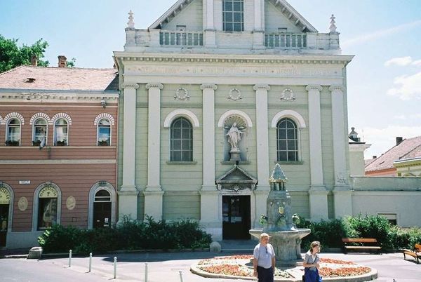 ハンガリー・ペーチ「2006年 ハンガリーの古都ペーチへクロアチアから日帰り旅行」の写真：セーチェーニ広場