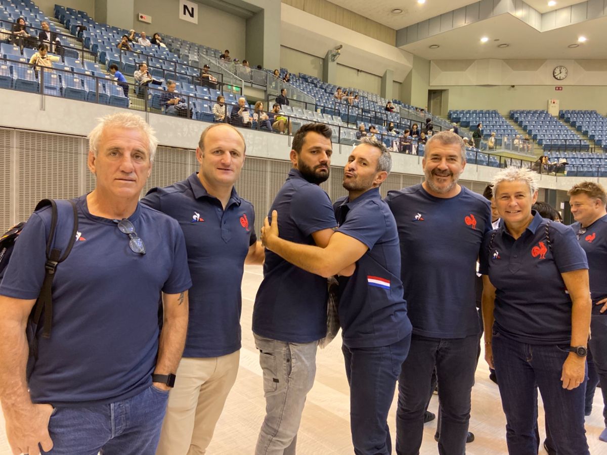 白鵬にサインをもらいに行ったら、ガタイのいい外国人たちの集団が…ラグビーフ...