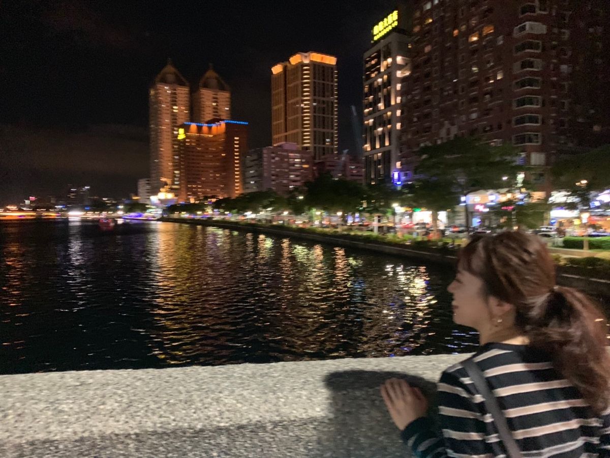 高雄市の街並み。自然もあり海産物が美味しかった〜！愛河も行ってきました。