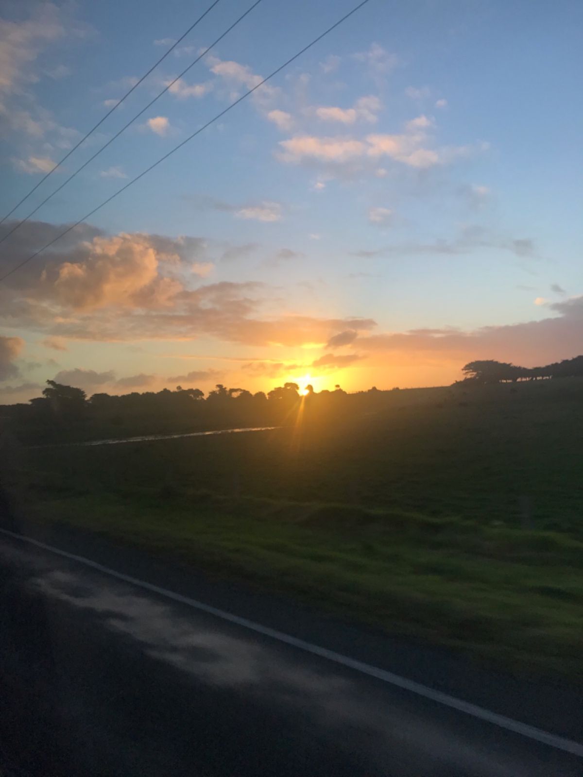 1枚目メルボルン~ポートランド
2枚目家から近い岸壁
3枚目学校の前
4枚...