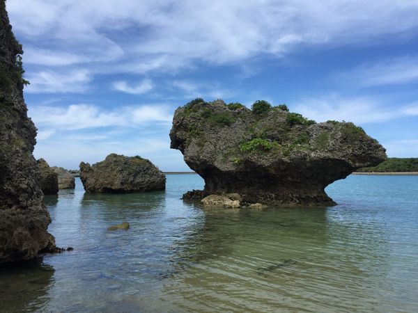 日本・沖縄「沖縄」の写真：うるま市の海中道路へドライブ。絶景カフェ...