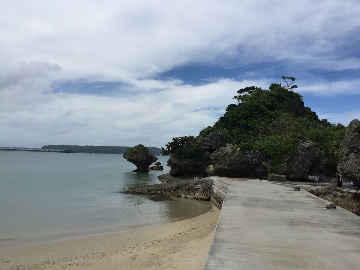 うるま市の海中道路へドライブ。絶景カフェにも行きました。
そして忘れられな...