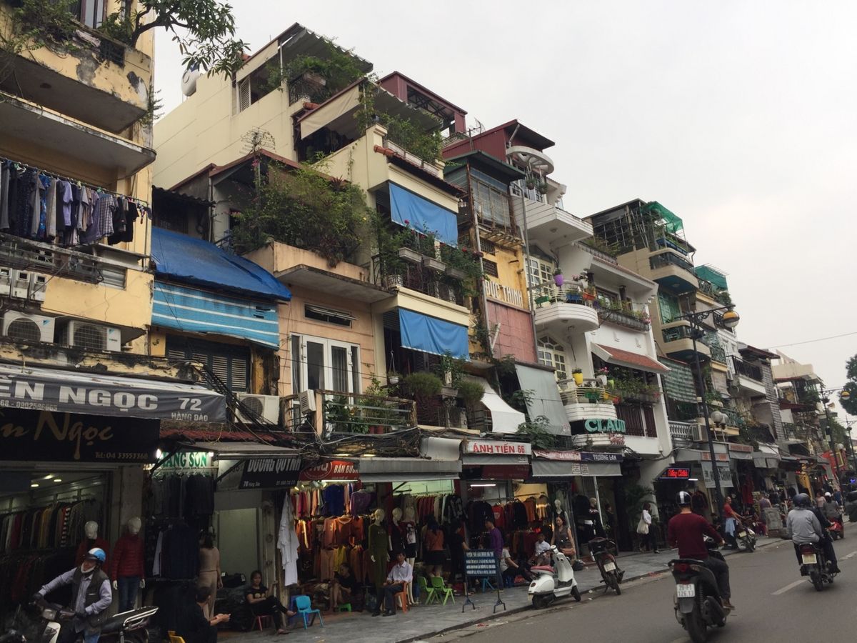 バイクの量が半端なかったハノイ。空気は悪いがご飯は美味しい。