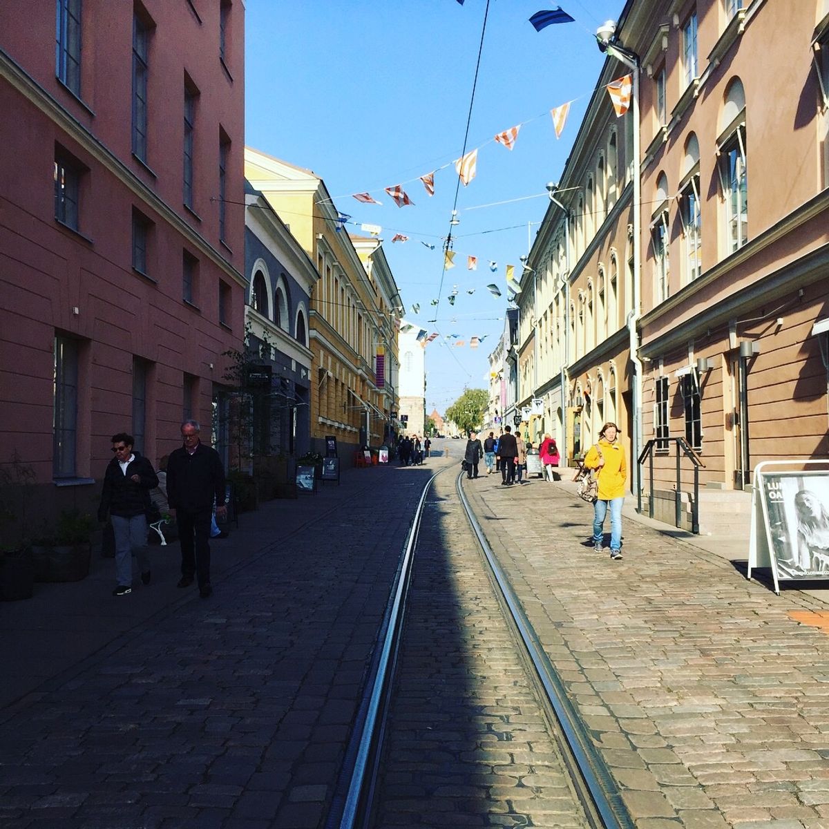 マリメッコの本社とヘルシンキの中心部を歩く。デザインは北欧の中でもフィンラ...