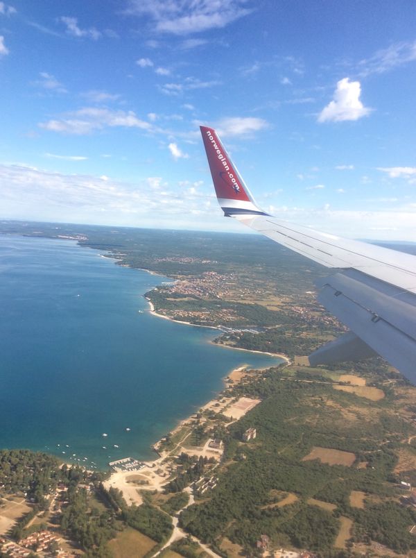 クロアチア・ドゥブロブニク、プーラ、ザグレブ、スプリット、プリトヴィツェ国立公園「クロアチア」の写真：・ロンドンシティー空港→プーラ空港
・市...