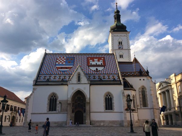 クロアチア・ドゥブロブニク、プーラ、ザグレブ、スプリット、プリトヴィツェ国立公園「クロアチア」の写真：・聖マルコ教会
・ザグレブ大聖堂:クロア...