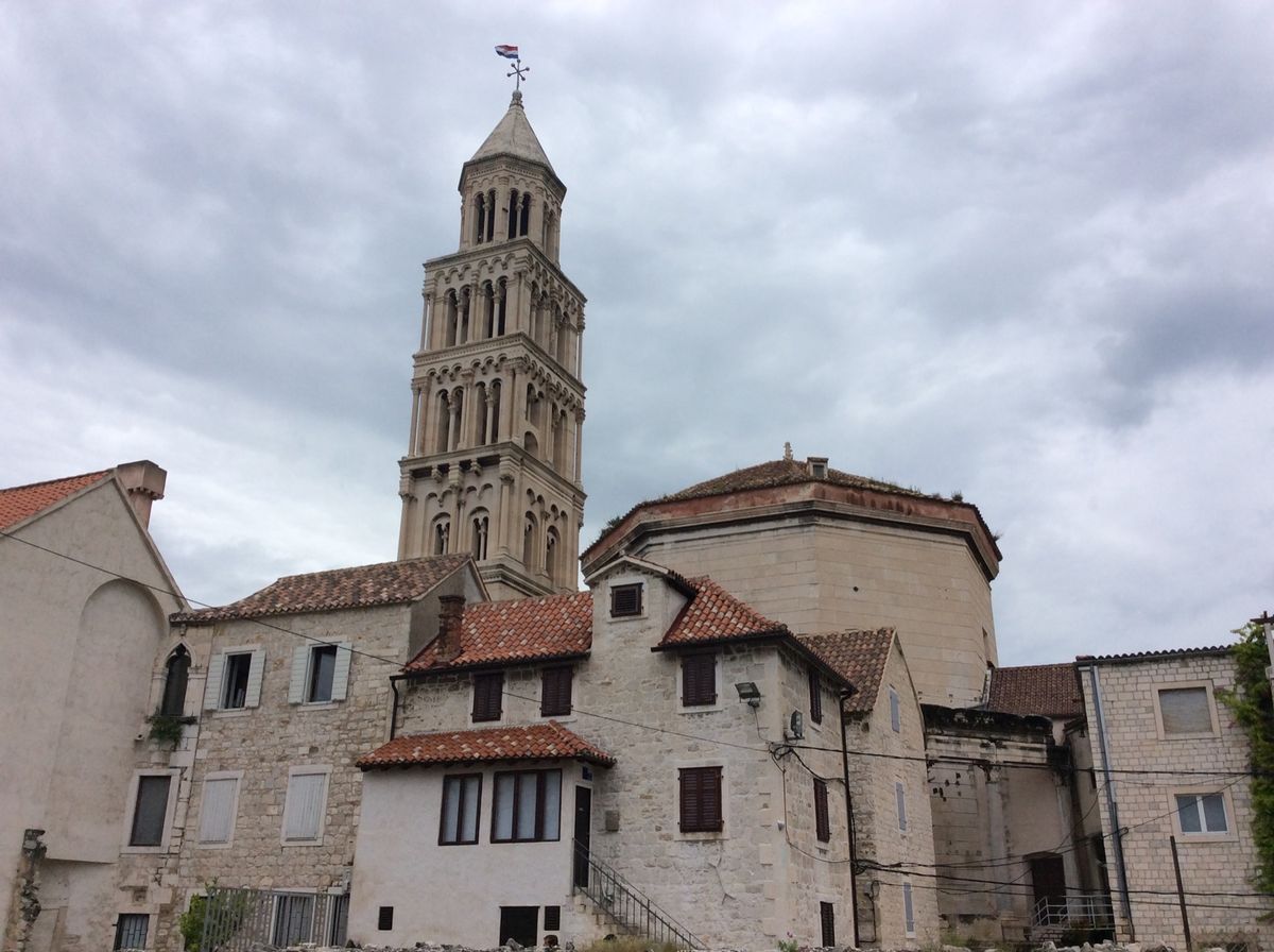 ・スプリット:アドリア海に面した港町
・ディオクレティアヌス宮殿
・半...