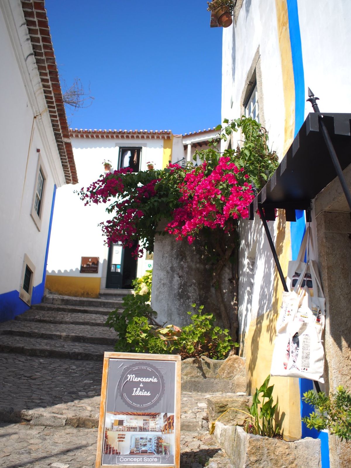 とってもかわいいオビドの街。
要塞に登れますが、怖くて途中で断念♪