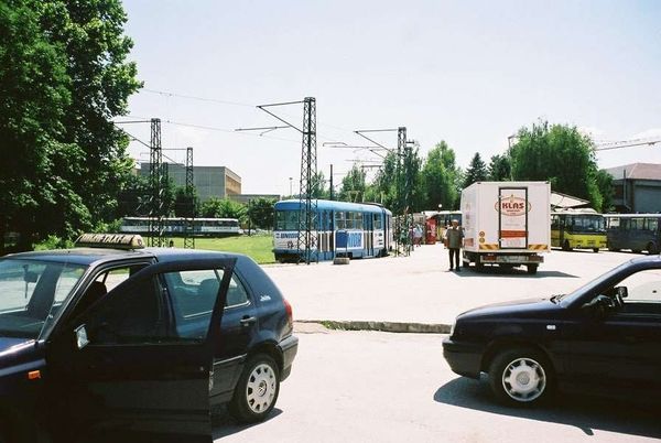 ボスニア・ヘルツェゴビナ・サライェボ「2006年 ボスニア・ヘルツェゴビナ 激戦の爪痕残るサラエヴォ」の写真:サラエヴォ郊外