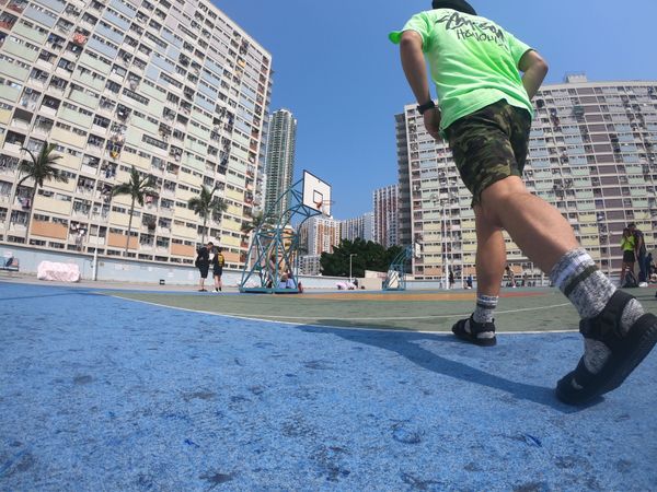 香港・香港「香港旅行(1回目)」の写真：彩虹村のカラフルなマンション