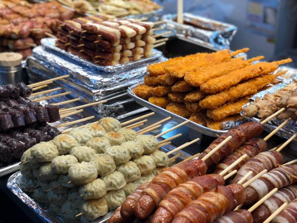 大韓民国 (韓国)・ソウル「韓国旅行2回目🇰🇷食い倒れの旅」の写真：屋台グルメ🇰🇷
流行ってたバラアイス
...