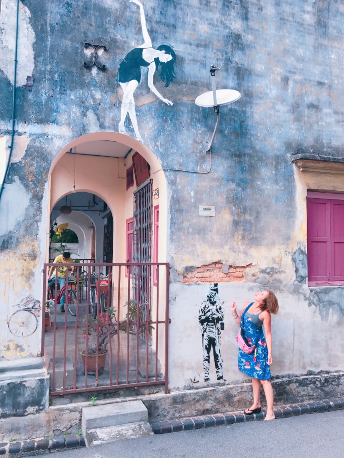 ジョージタウンのストリートアートを探して歩き回りながら、リトルインディアや...