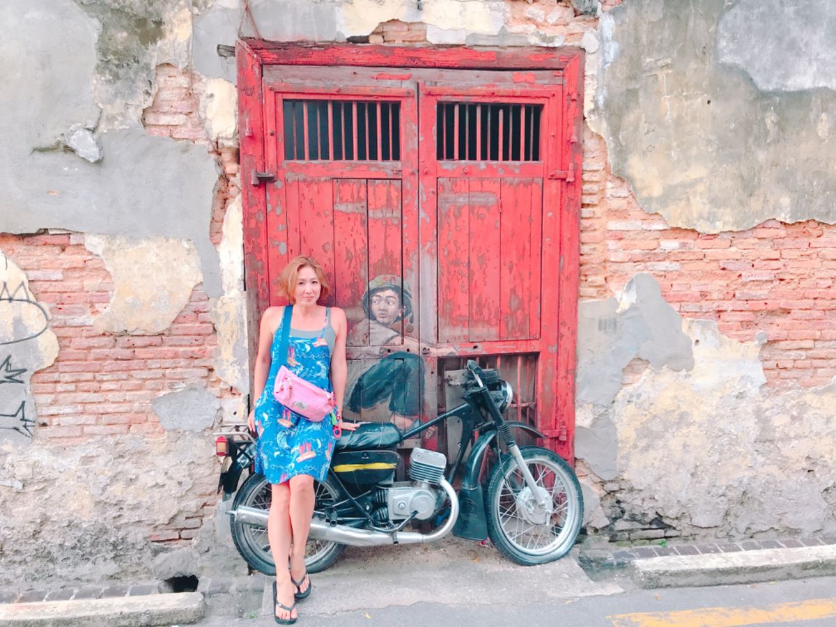 ジョージタウンのストリートアートを探して歩き回りながら、リトルインディアや...