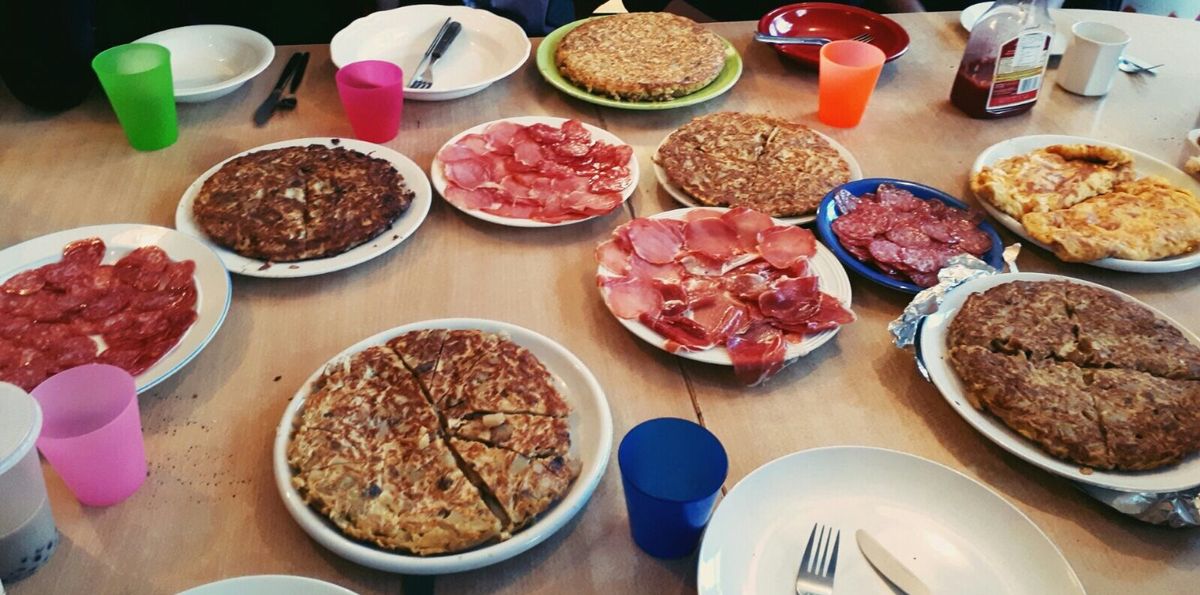 4枚目はボランティア仲間のスペイン人たちが振舞ってくれたスパニッシュオムレツ