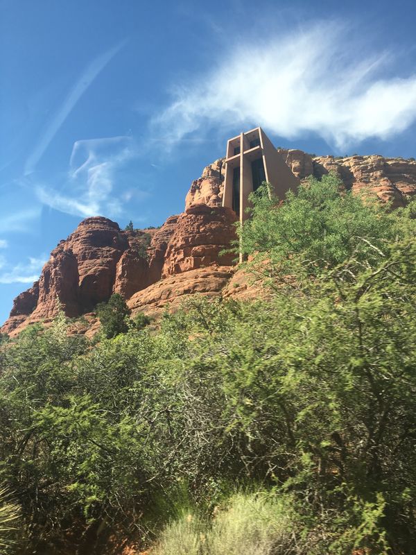 アメリカ(米国)・セドナ・4大ボルテックス・デビルズブリッジ「アリゾナ・セドナ」の写真：小さな教会、ホーリークロスチャペル