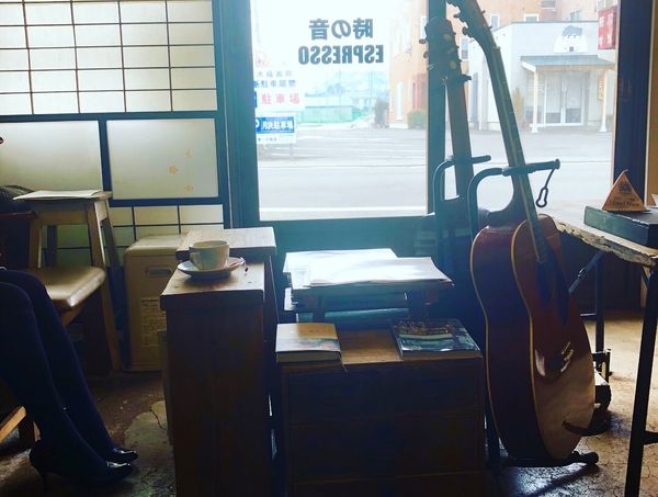 日本・黒石市「津軽冬旅」の写真：弘前市のカフェ
レトロな土手町のトイレ