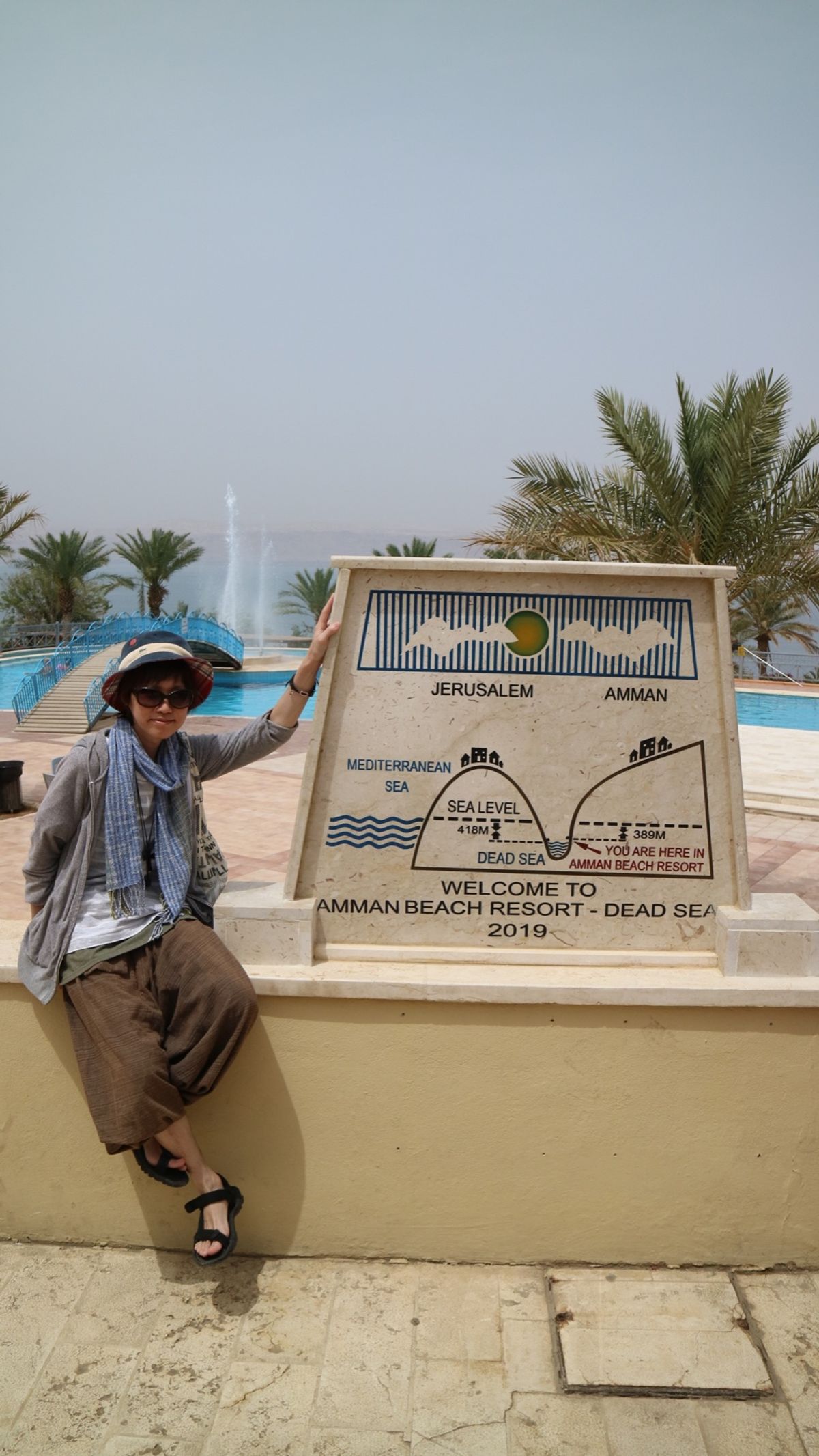 ペトラ遺跡に向かう道中、マダバや死海を堪能してきました。死海の浮き具合には...