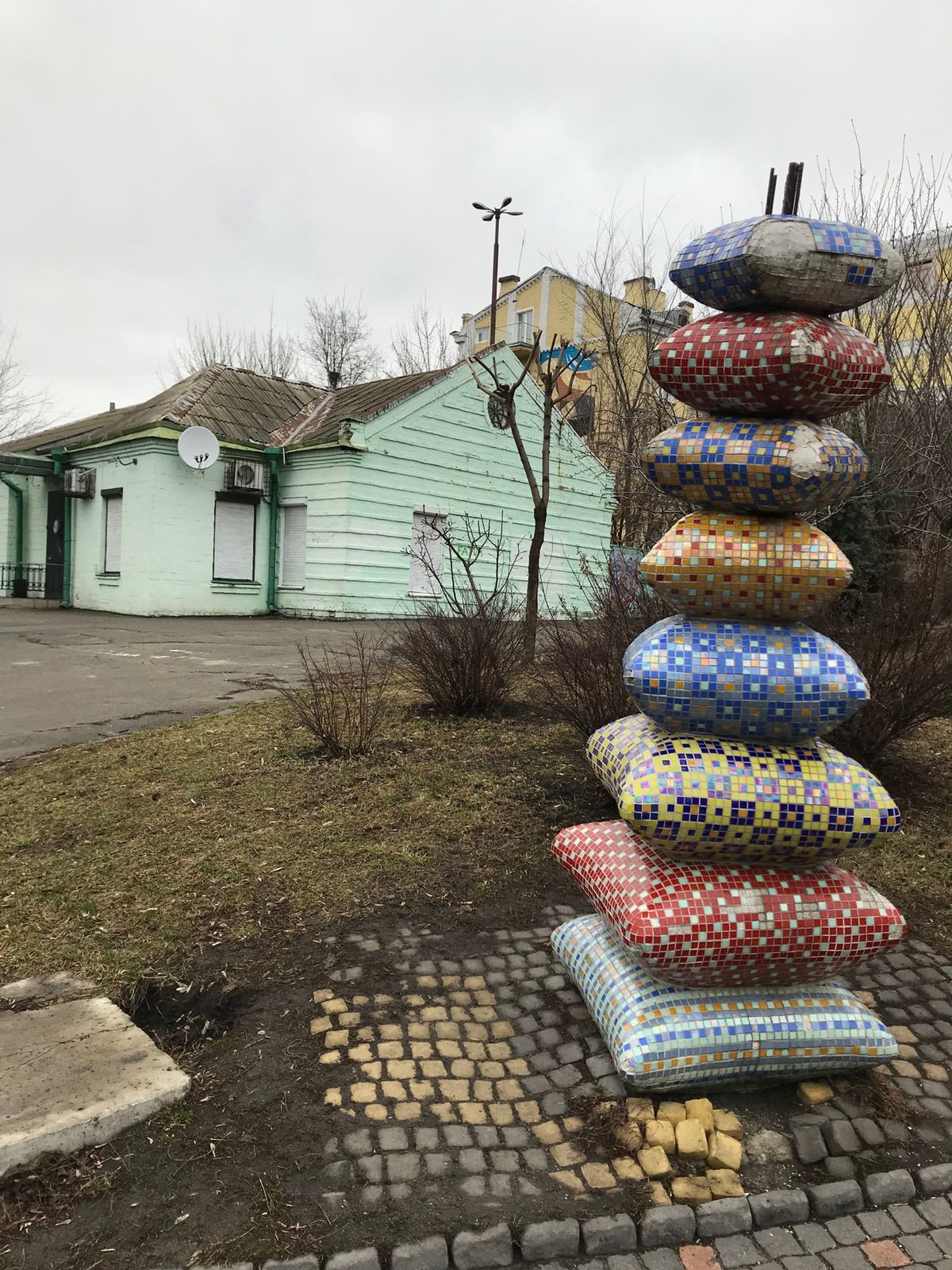 １回目も行ったけど、また訪れてみました。
かわいらしい公園です。
『ラ...