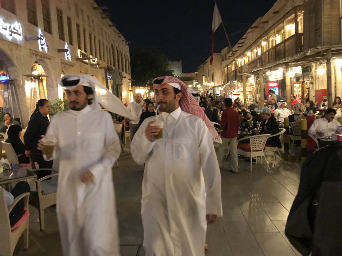 夜景を見たりスークへ行ったり。
短時間でしたがバスツアーで有意義な時間でした。