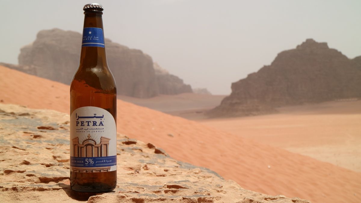 ワディラムでは色んな国の友達もできて楽しかった。大自然を満喫♫野生のラクダ...