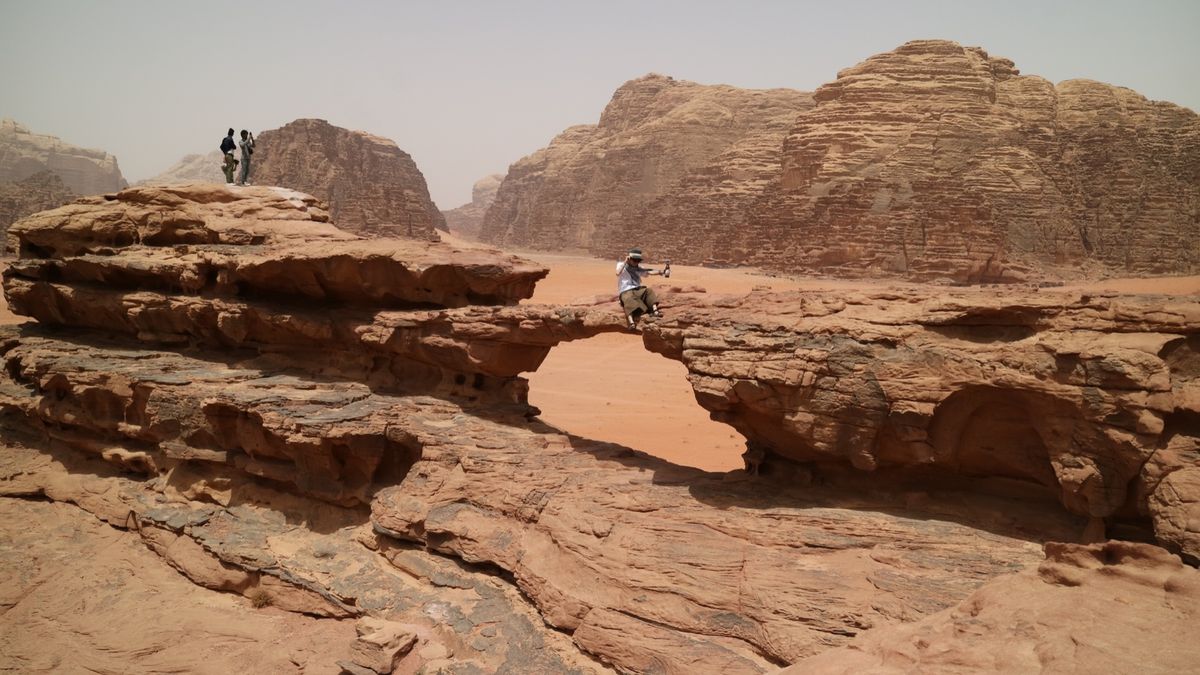 ワディラムでは色んな国の友達もできて楽しかった。大自然を満喫♫野生のラクダ...