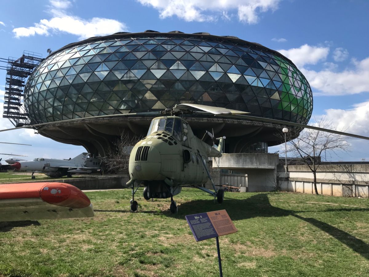 空港から徒歩で行けるベオグラード航空博物館へ行ってきました。