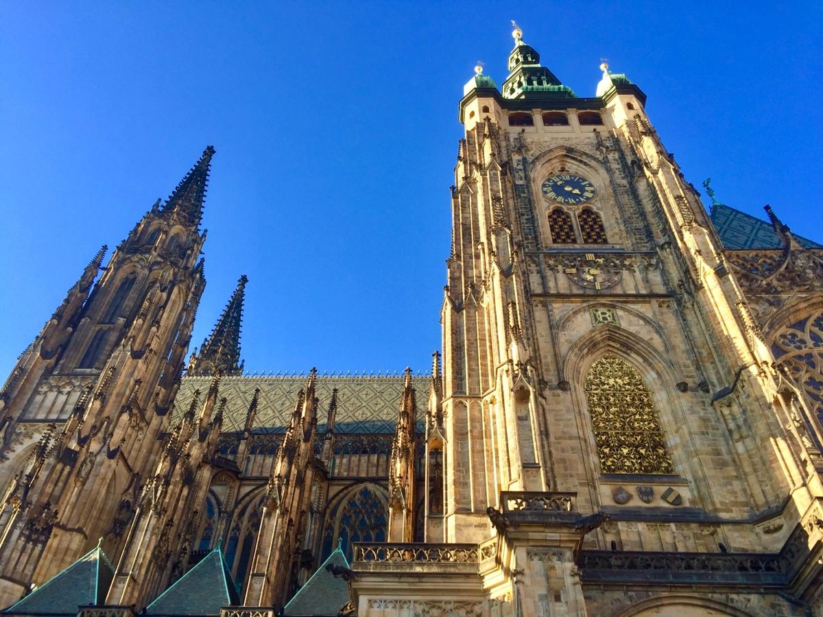 プラハ城内の聖ヴィート大聖堂です！荘厳です！