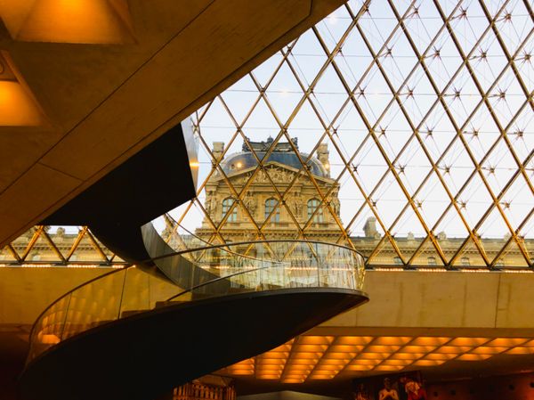 フランス・パリ、モンサンミッシェル、ロワール渓谷、シャルトル「フランス旅行」の写真：ルーブル美術館
中が広すぎて歩き疲れます笑