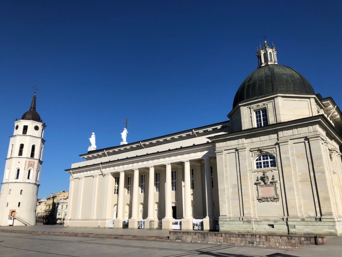 ヴィリニュス大聖堂とゲディミナス城