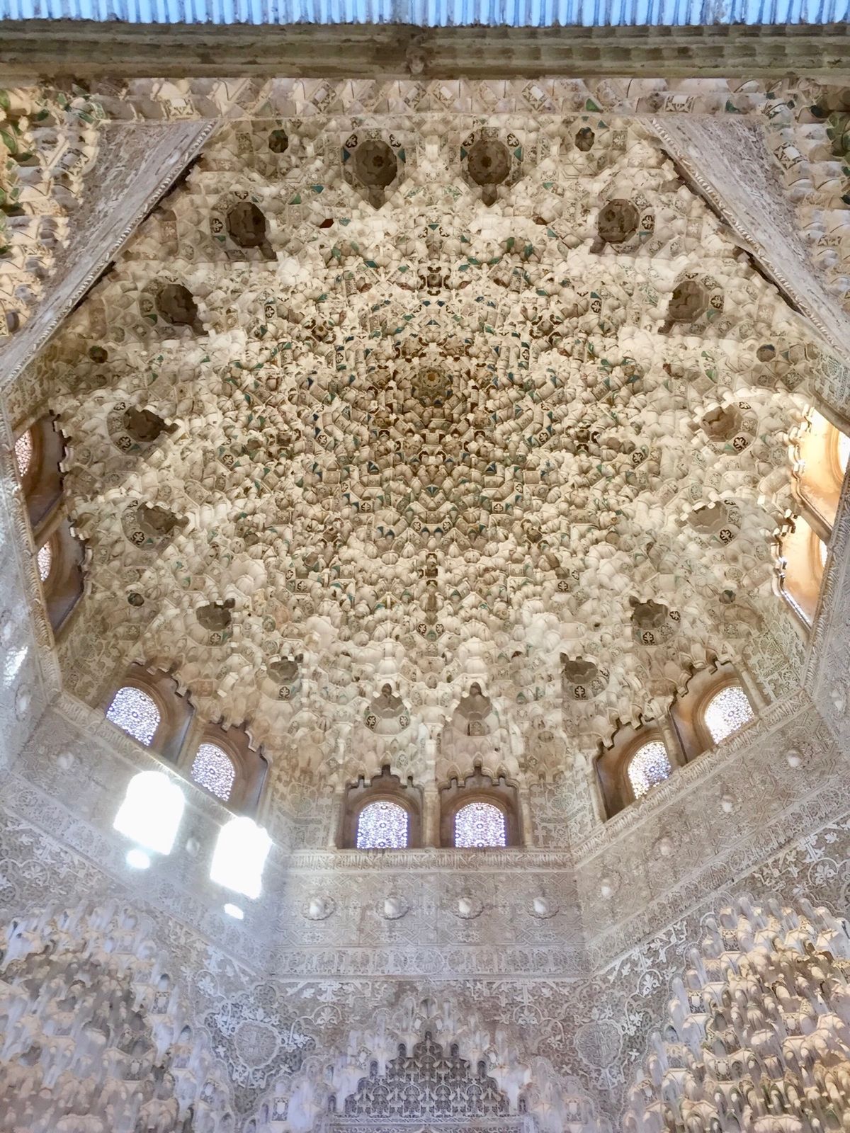 アルハンブラ宮殿
装飾が緻密で美しかったです！