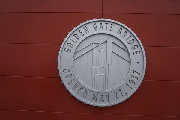 アメリカ(米国)・サンフランシスコ、ゴールデンゲートブリッジ、ウォルトディズニーファミリーミュージアム「霧のサンフランシスコ」の写真