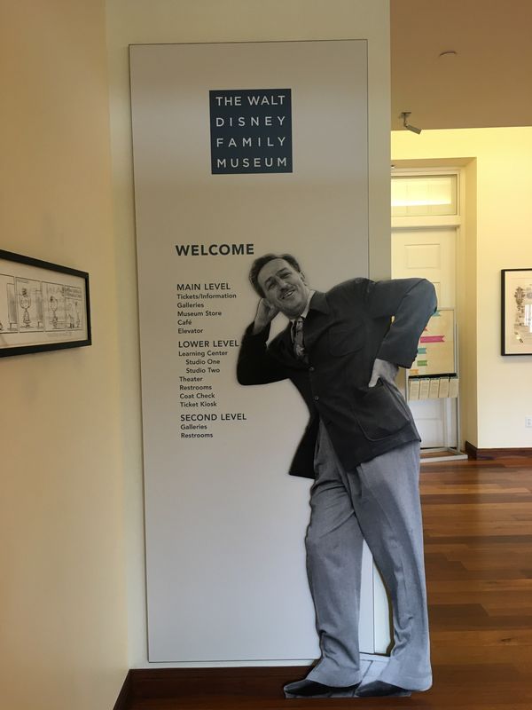 アメリカ(米国)・サンフランシスコ、ゴールデンゲートブリッジ、ウォルトディズニーファミリーミュージアム「霧のサンフランシスコ」の写真