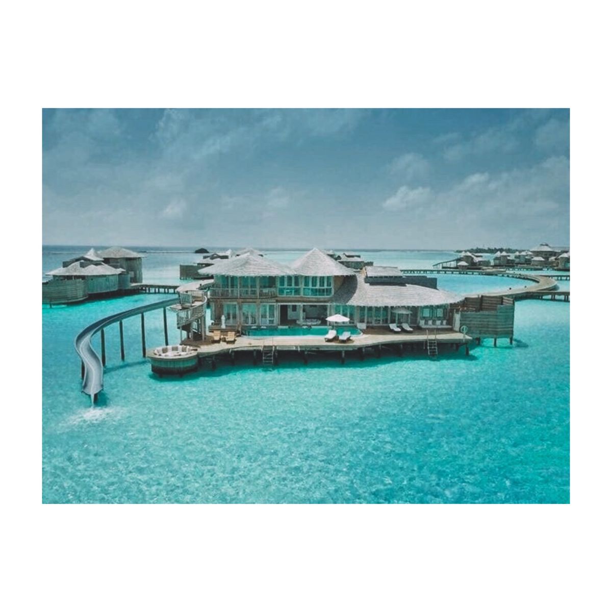 ずっと夢だった水上コテージへ！
22歳でこんな超豪華旅行に行けるなんて思っ...