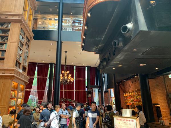 台湾・台北「台湾」の写真：台北から新幹線で1時間で台中に到着。
台...