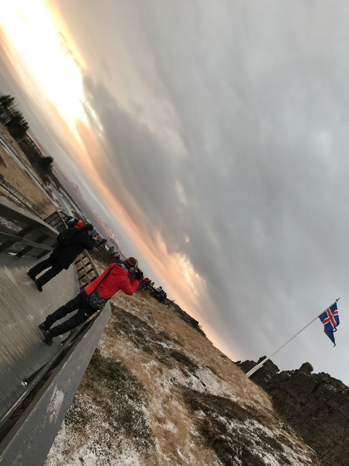 シンクヴェトリル。
地球の割れ目のフォトスポットには日本人だらけ。
もう少...