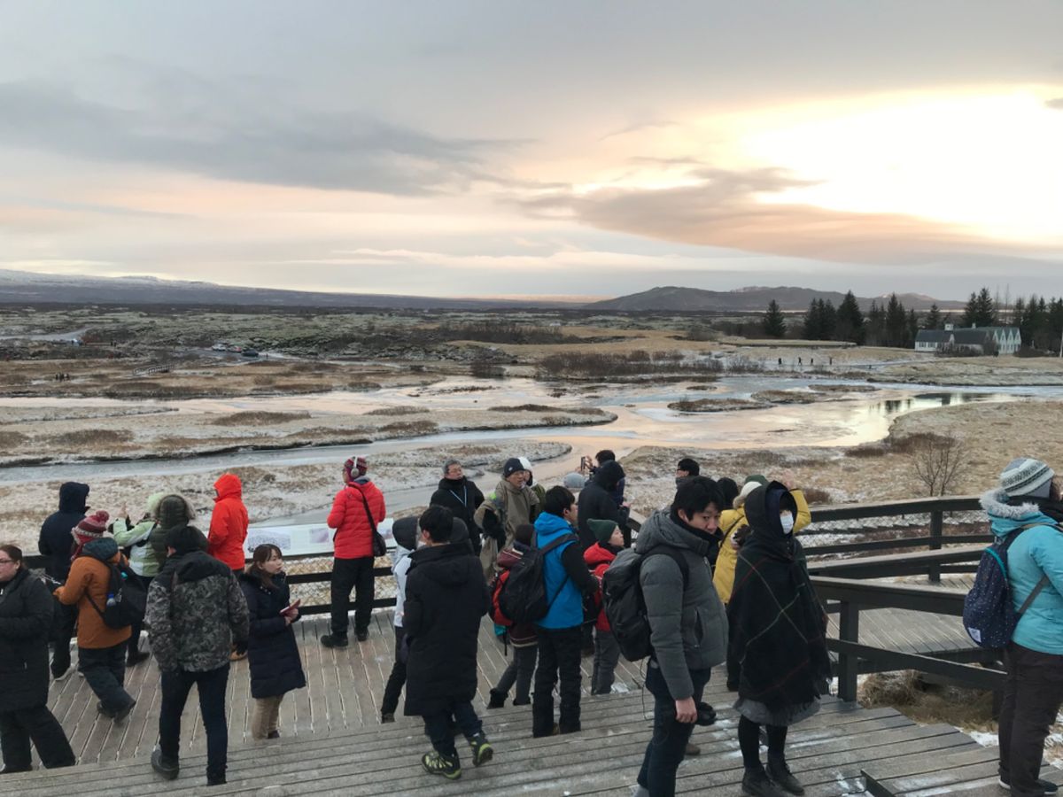 シンクヴェトリル。
地球の割れ目のフォトスポットには日本人だらけ。
もう少...