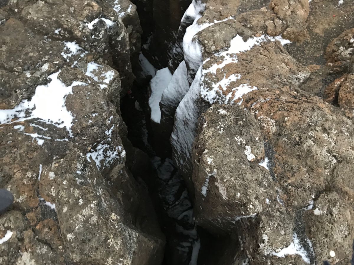 シンクヴェトリル。
地球の割れ目のフォトスポットには日本人だらけ。
もう少...