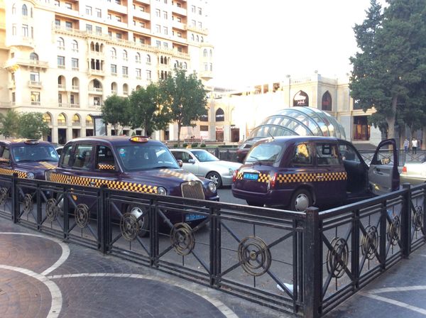 アゼルバイジャン・バクー「バクー散策」の写真：旧市街の街並み