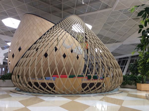 アゼルバイジャン・バクー「バクー散策」の写真：今までで利用した空港の中で一番好きかも。...