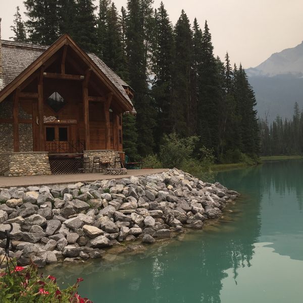 カナダ・オカナガン、カナディアンロッキー「カナダ オカナガン&カナディアンロッキー」の写真：エメラルドレイク、タカカウ滝、コロンビア...