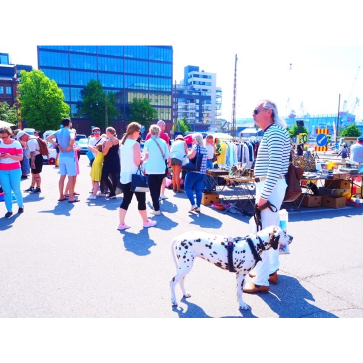 ここ最近必ず行っているヒエタラハティ蚤の市。
掘り出しものが毎年格安でゲッ...