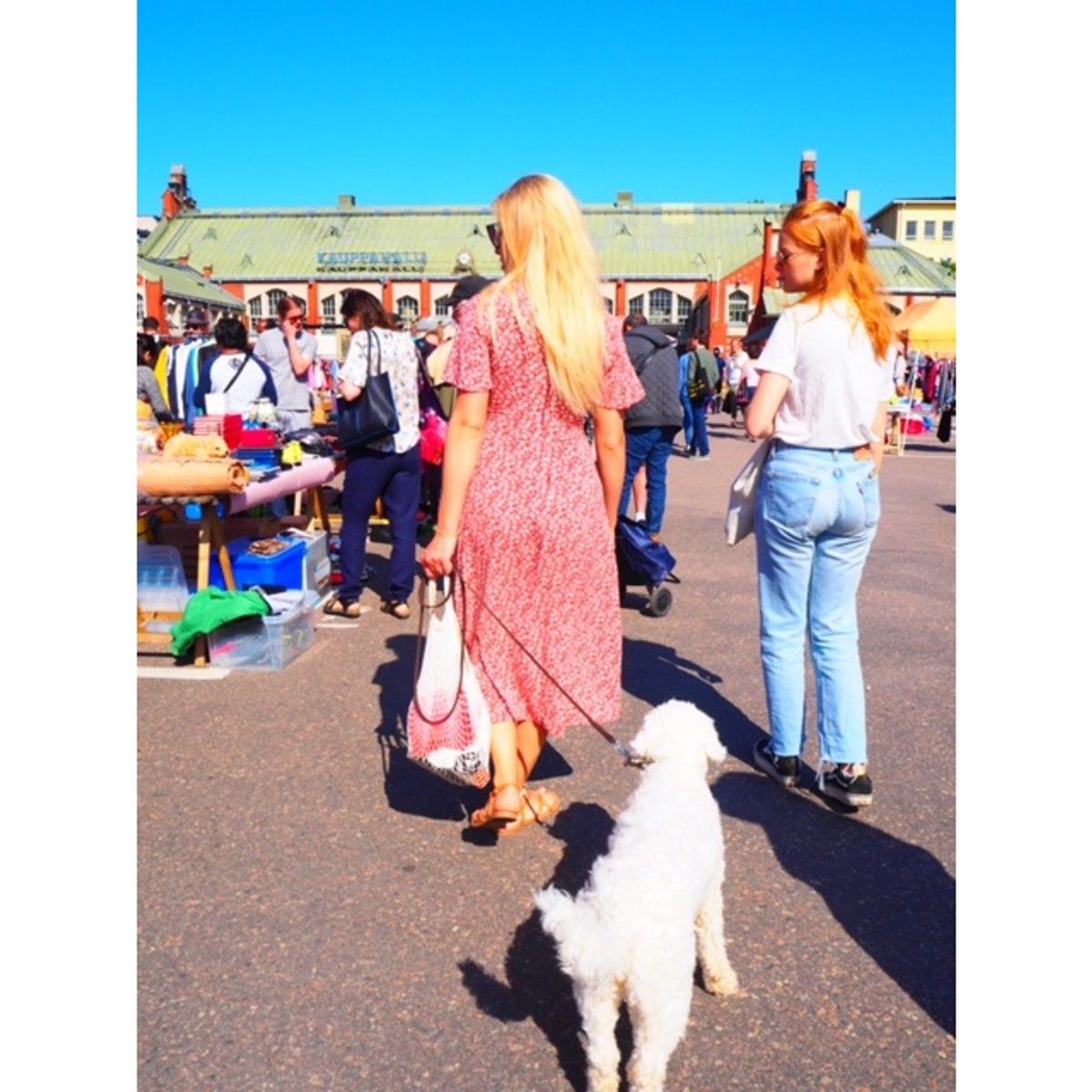 ここ最近必ず行っているヒエタラハティ蚤の市。
掘り出しものが毎年格安でゲッ...