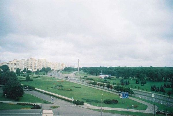 ベラルーシ・ミンスク「ベラルーシ　2007年 ヨーロッパ最後の独裁国家　首都ミンスク滞在」の写真：ホテルから郊外の眺め
殺風景で北朝鮮の街...