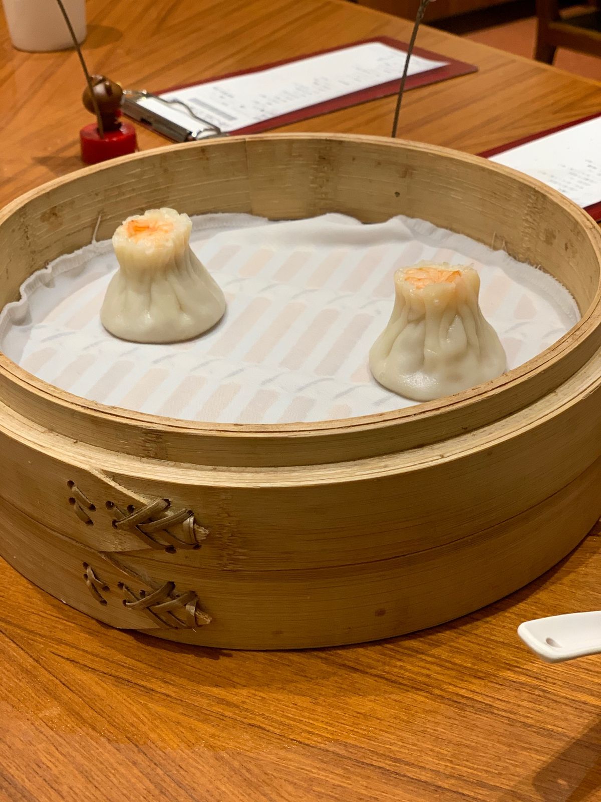 開店と同時に行ったが既に長蛇の列💦
事前予約していったが優先案内なので15...