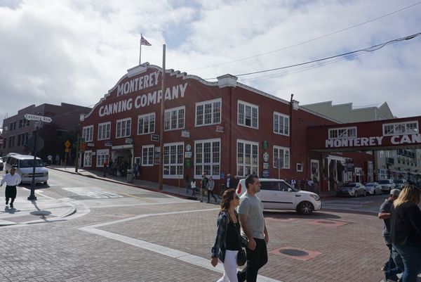 アメリカ(米国)・カリフォルニア・モントレー・カーメルバイザシー「モントレー・カーメルバイザシー」の写真:キャナリーロウはかつてモントレーの収入源...