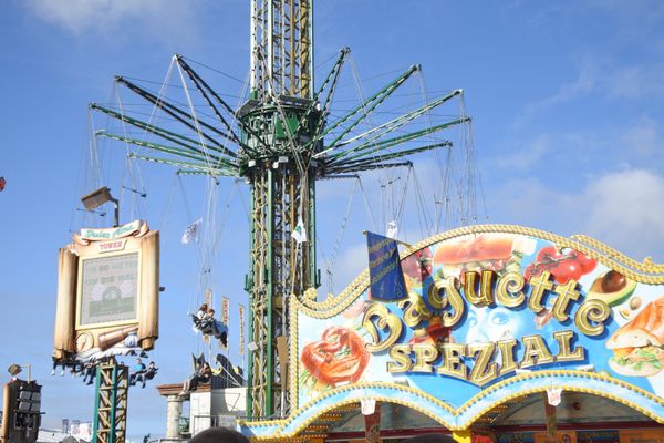 ドイツ・ミュンヘン「ミュンヘンオクトーバーフェスト2019」の写真：ミュンヘンオクトーバーフェスト。
ビール...