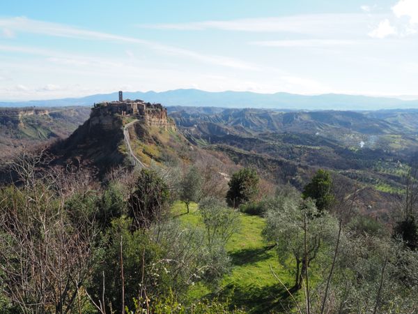 イタリア・ローマ「死にゆく街 チヴィタディバニョレージョ」の写真