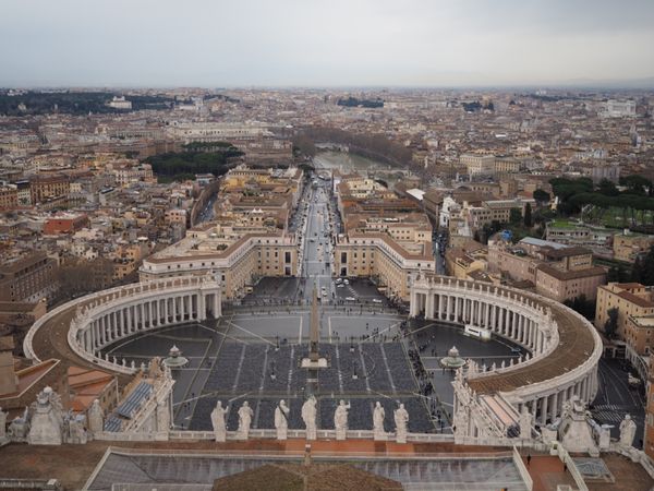聖庁 (バチカン市国)・バチカン「聖なる扉が開かれた@バチカン」の写真